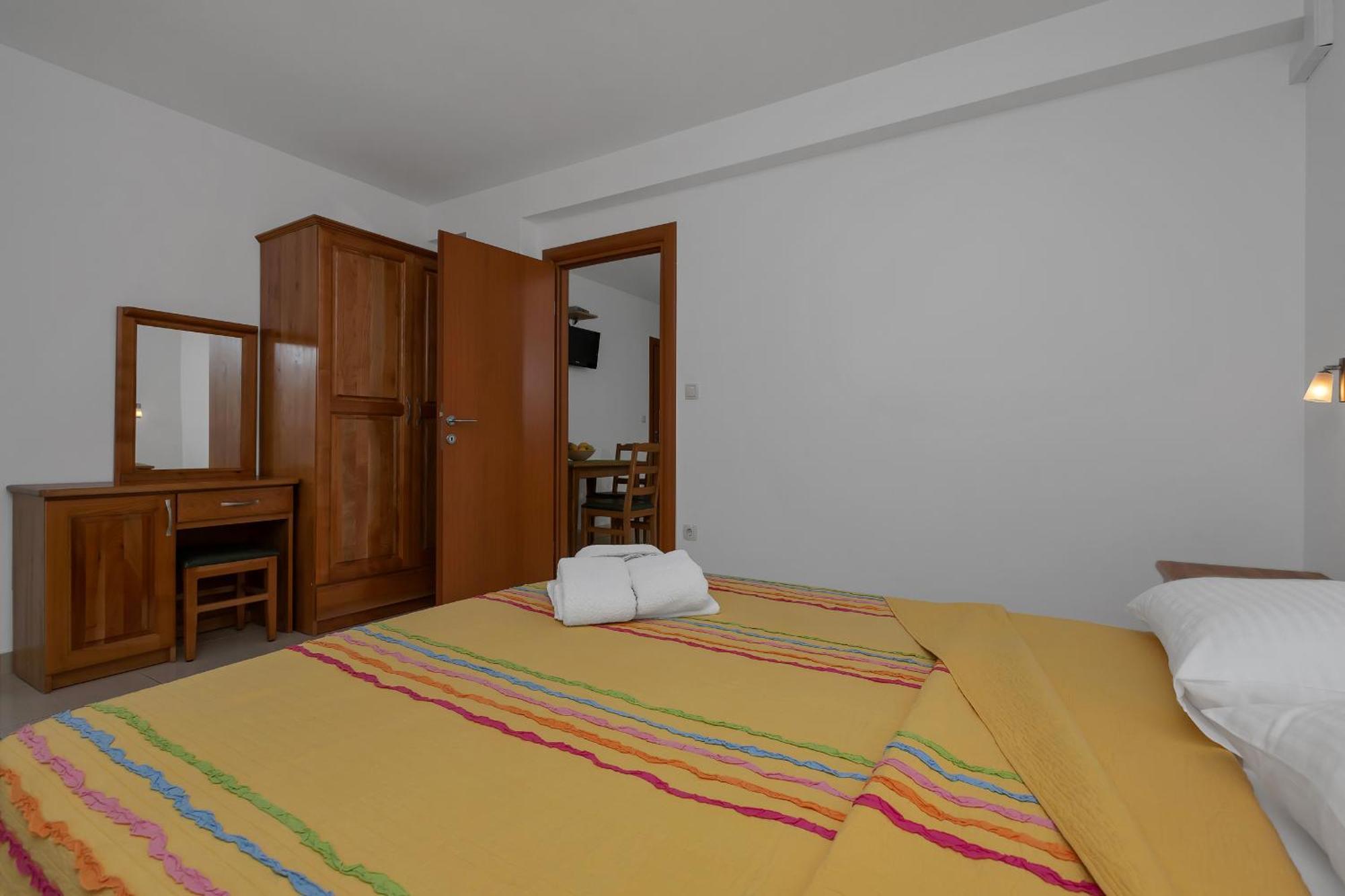 Villa Juric 2 Baška Voda Dış mekan fotoğraf